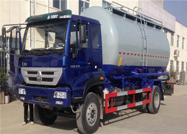 Porcellana Camion di trasporto del cemento della ruota di HOWO 6, sicurezza/affidabilità dell'autocisterna alla rinfusa di 4x2 10m3 alte fornitore