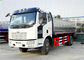 Le ruote di FAW 4x2 6 mungono il camion del trasporto, il camion cisterna 8000L - 10000L del latte fornitore