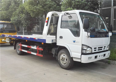 Porcellana Piccolo camion di rimorchio di ISUZU 4x2, 6 ruote camion di demolitore a base piatta da 3 tonnellate per due/tre automobili fornitore