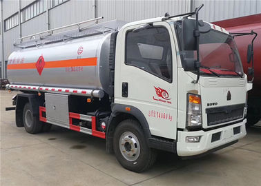 Porcellana Sinotruck HOWO 4x2 10M3 10000 litri di serbatoio di combustibile di olio del camion rifornisce di carburante l'autocisterna Bowser del combustibile del camion fornitore