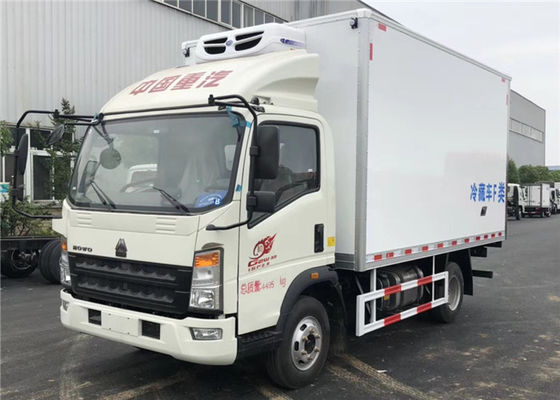 comprare HOWO 4x2 ha refrigerato la vetroresina interna, 3 tonnellate del camion della scatola di frigorifero di camion del congelatore fabbricazione online